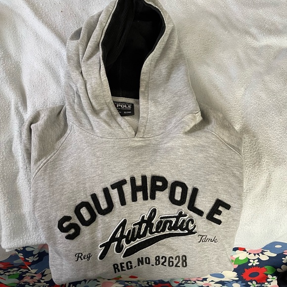 Boys South Pole  Gray/Black Hoodie. Size XL 20 - Picture 3 of 5